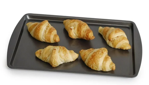 20-piece "The Dorm Baker's Dozen" Baking box